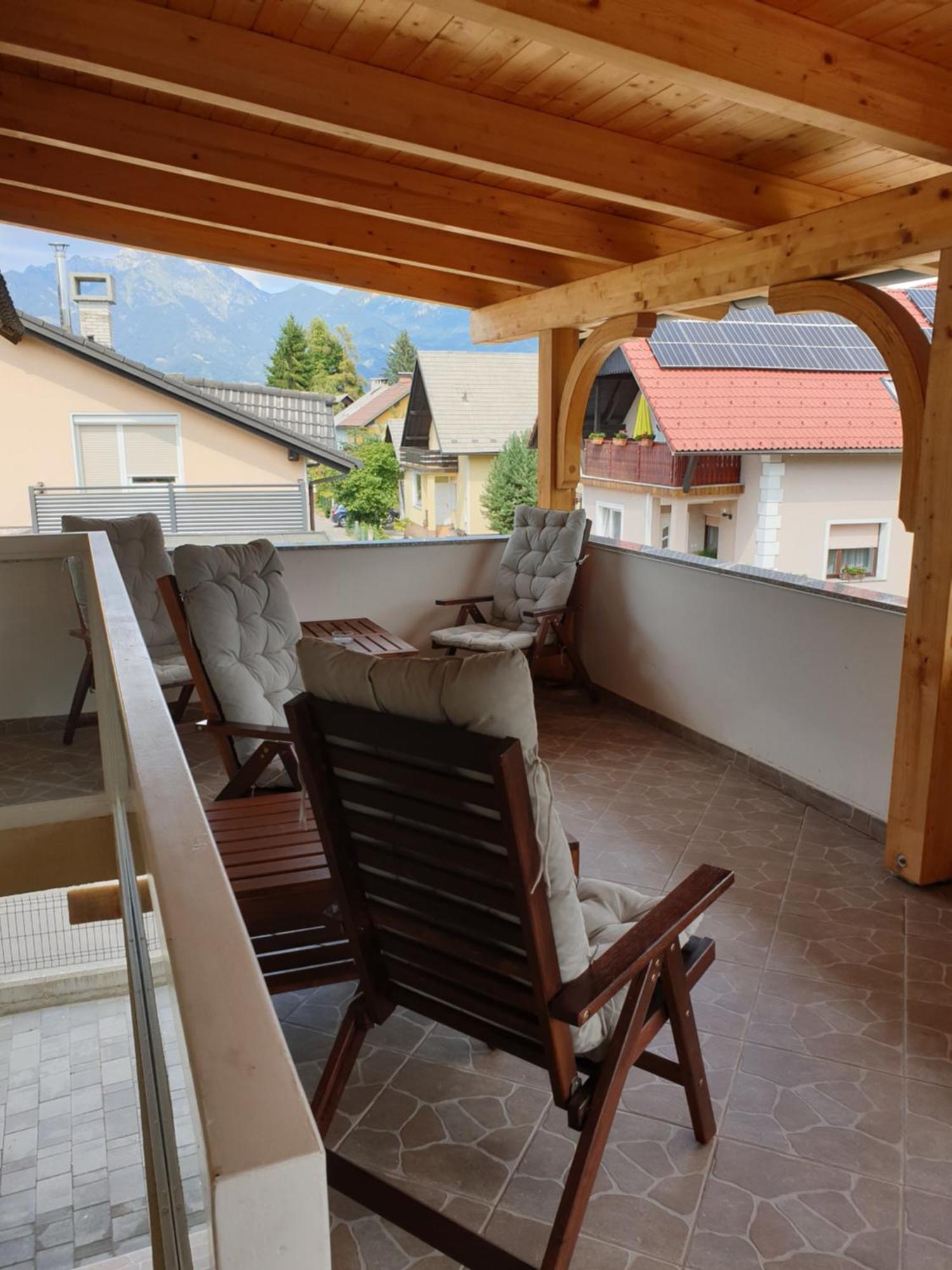 Dezman Apartments & Rooms Kranj Exterior photo